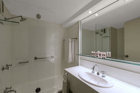 Mercure Newcastle - Accommodation Gold Coast 32