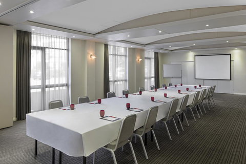 Mercure Newcastle - Accommodation Gold Coast 24