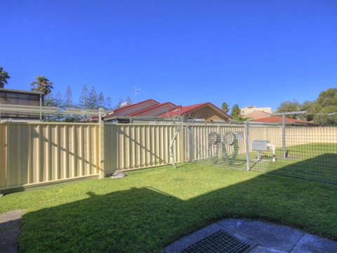 45 Wharf Street - Whole House - Accommodation Gold Coast 10