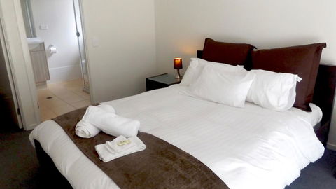 Jindabyne Executive - Accommodation Gold Coast 1