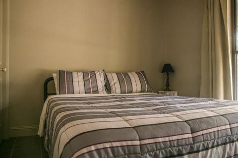 Ironstone Estate Lovedale - Accommodation Gold Coast 13