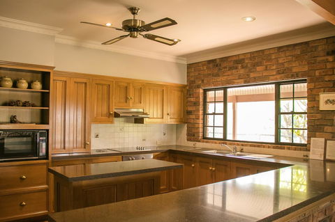 Ironstone Estate Lovedale - Accommodation Gold Coast 4