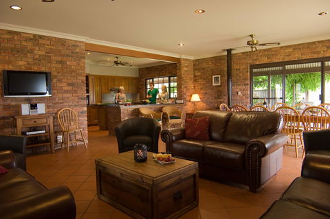 Ironstone Estate Lovedale - Accommodation Gold Coast 30