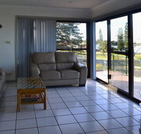 Oxley 8 at Tuncurry - Gold Coast 4U