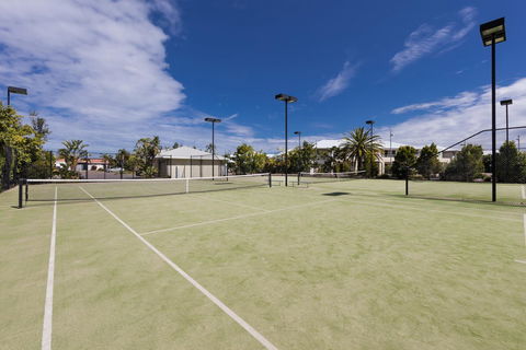 Oaks Port Stephens Pacific Blue Resort - Gold Coast 4U 4