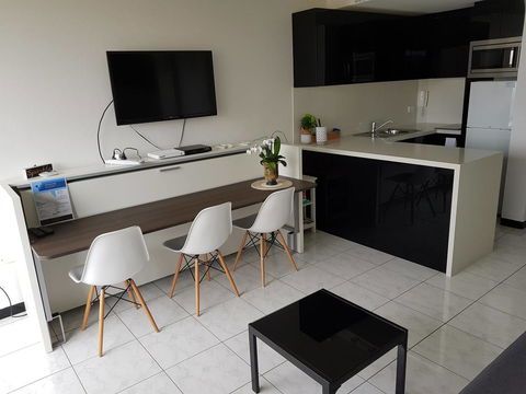 Manly Central Executive - Gold Coast 4U 8