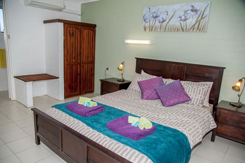 Sinclairs Country Retreat - Gold Coast 4U 24