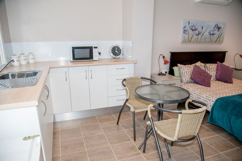 Sinclairs Country Retreat - Gold Coast 4U 40