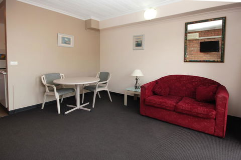 Sapphire Waters Motor Inn - Accommodation Gold Coast 13