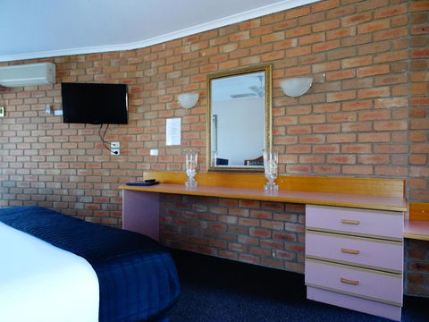 Sapphire Waters Motor Inn - Accommodation Gold Coast 10