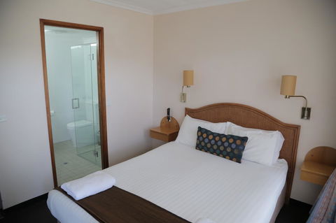 Sapphire Waters Motor Inn - Accommodation Gold Coast 29