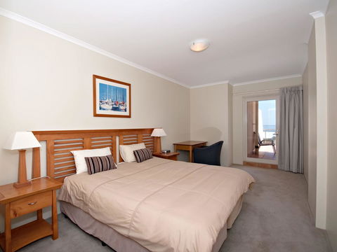 Messines Street, Breakwater Apartment, 104 - Gold Coast 4U 5