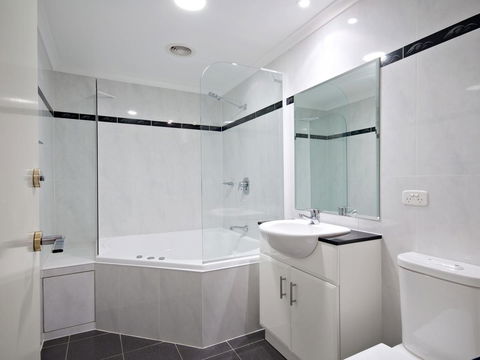 Messines Street, Breakwater Apartment, 104 - Gold Coast 4U 9