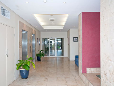 Messines Street, Breakwater Apartment, 104 - Gold Coast 4U 14