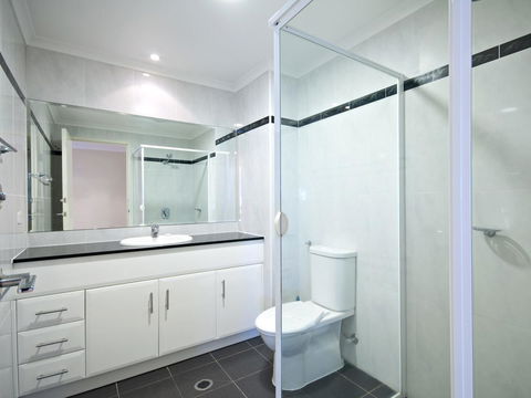 Messines Street, Breakwater Apartment, 104 - Gold Coast 4U 6