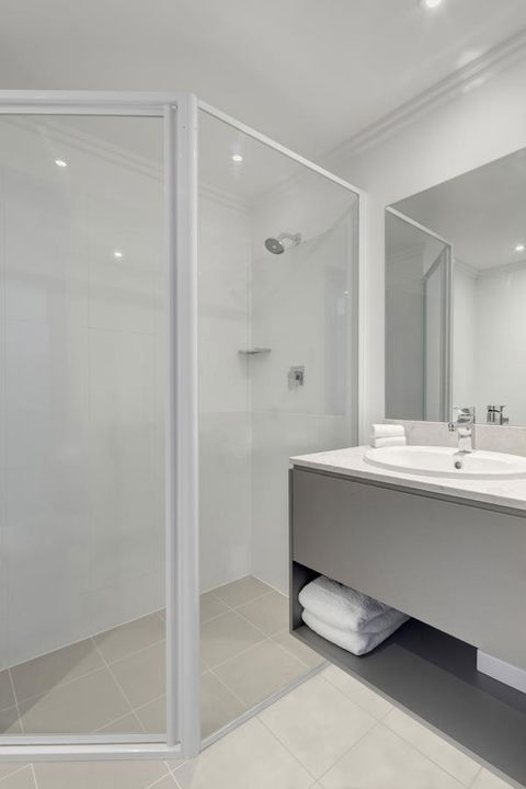 Mercure Sydney Bankstown - Gold Coast 4U 24