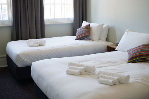 Rosehill Hotel - Gold Coast 4U 15