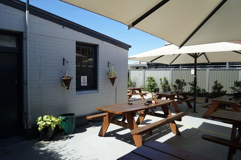 Rosehill Hotel - Gold Coast 4U 34
