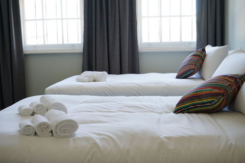 Rosehill Hotel - Gold Coast 4U 13