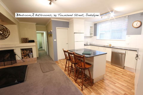 Full Circle Apartments - Accommodation Gold Coast 16