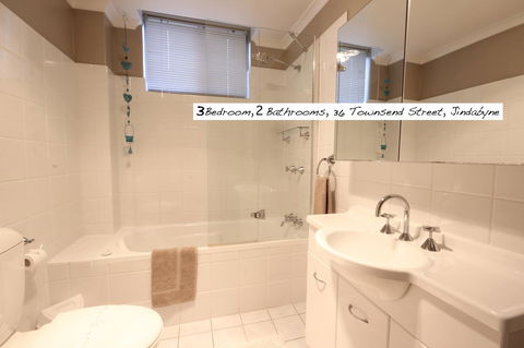 Full Circle Apartments - Accommodation Gold Coast 13