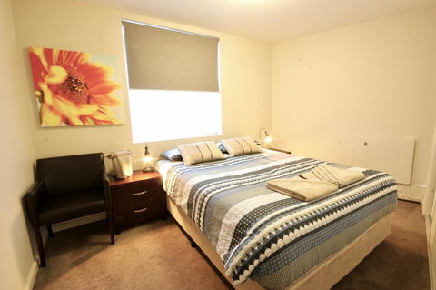 Full Circle Apartments - Accommodation Gold Coast 9