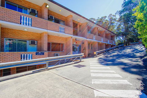 Rest Easy Motel - Gold Coast 4U 7