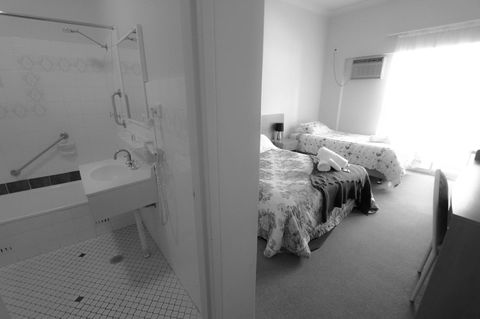 Rest Easy Motel - Gold Coast 4U 19