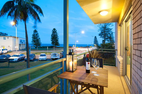 Waterview Beach Apartment - Accommodation Gold Coast 3