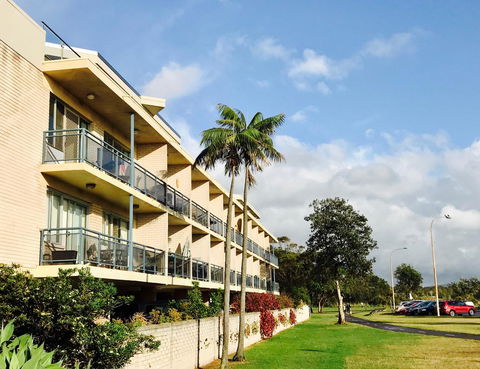 Waterview Beach Apartment - Accommodation Gold Coast 15