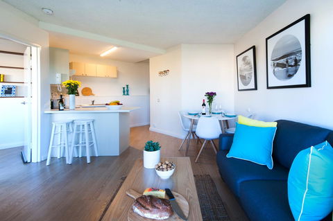 Waterview Beach Apartment - Accommodation Gold Coast 10