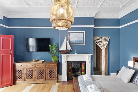 Designer Studios Manly - Gold Coast 4U 7