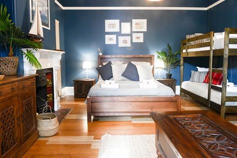 Designer Studios Manly - Gold Coast 4U 6