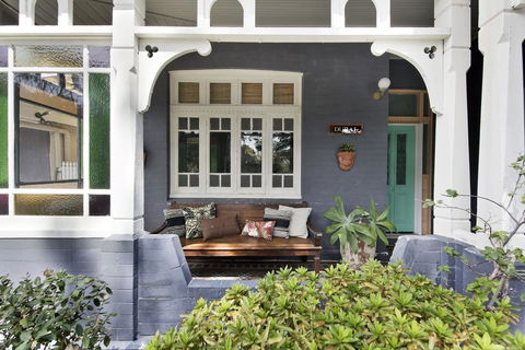 Designer Studios Manly - Gold Coast 4U 1
