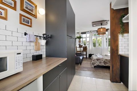 Designer Studios Manly - Gold Coast 4U 30