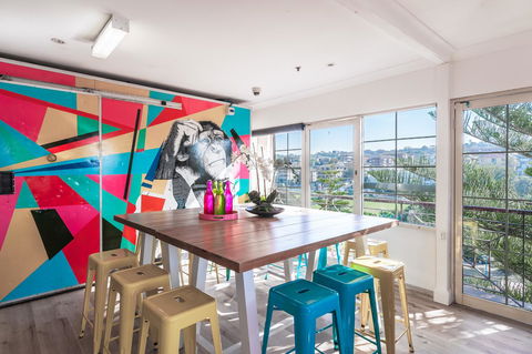 Mad Monkey Hostel Coogee Beach - Gold Coast 4U 0