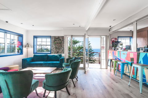 Mad Monkey Hostel Coogee Beach - Gold Coast 4U 5
