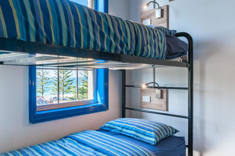 Mad Monkey Hostel Coogee Beach - Gold Coast 4U 3