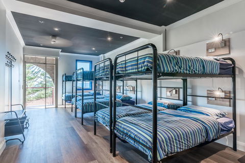 Mad Monkey Hostel Coogee Beach - Gold Coast 4U 12