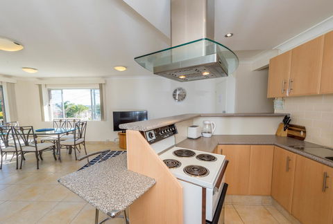 Ronald Avenue 1/65 - Shoal Bay - Gold Coast 4U 6