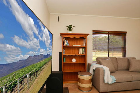 JE Guesthouse, Central To All The Hunter Valley Has To Offer - Accommodation Gold Coast 5