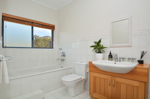 JE Guesthouse, Central To All The Hunter Valley Has To Offer - Accommodation Gold Coast 23