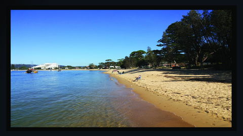 BASE Holidays - Ettalong Beach Premium Apartments - Gold Coast 4U 1