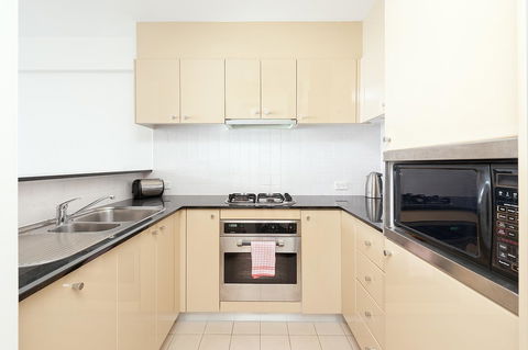 Waterfront Apartment On Sydney Harbour - Gold Coast 4U 8