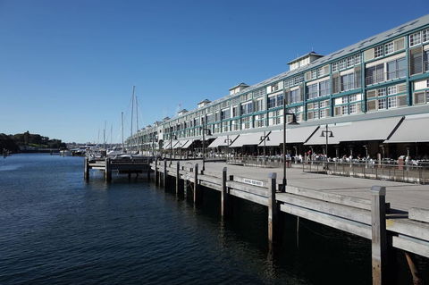 Waterfront Apartment On Sydney Harbour - Gold Coast 4U 11