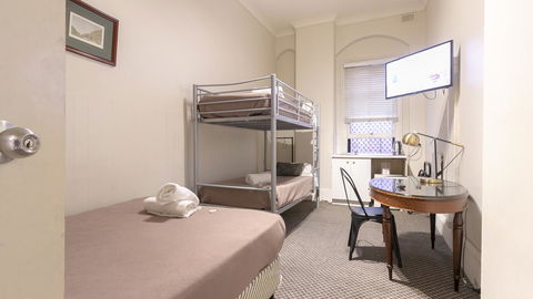 Woolbrokers Hotel - Gold Coast 4U 4