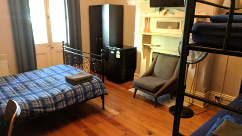 Newtown Backpackers - Accommodation Gold Coast 23
