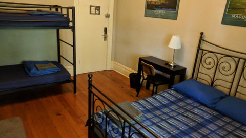 Newtown Backpackers - Accommodation Gold Coast 24