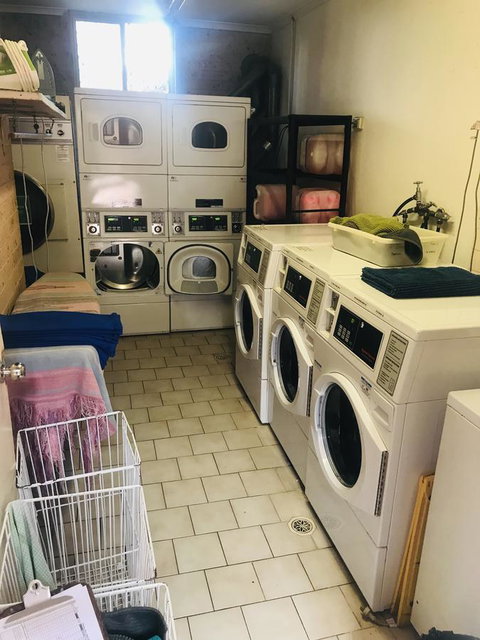 Newtown Backpackers - Accommodation Gold Coast 5