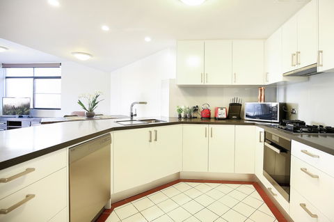 Vibrant Inner-city Living - Darling Harbour Fringe - Gold Coast 4U 10